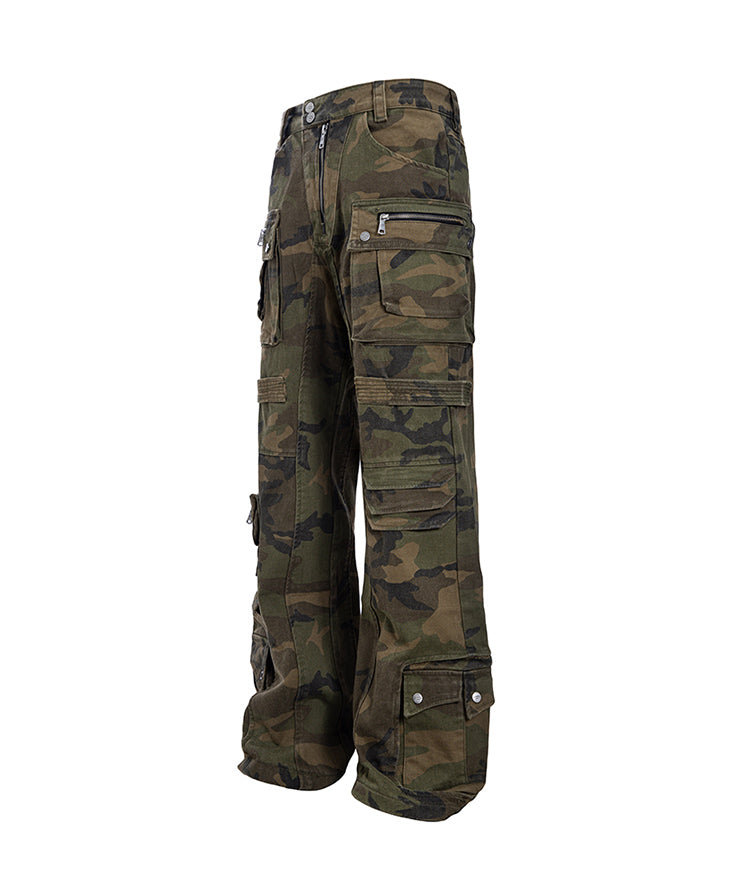 Casual pants with multi-pocket design