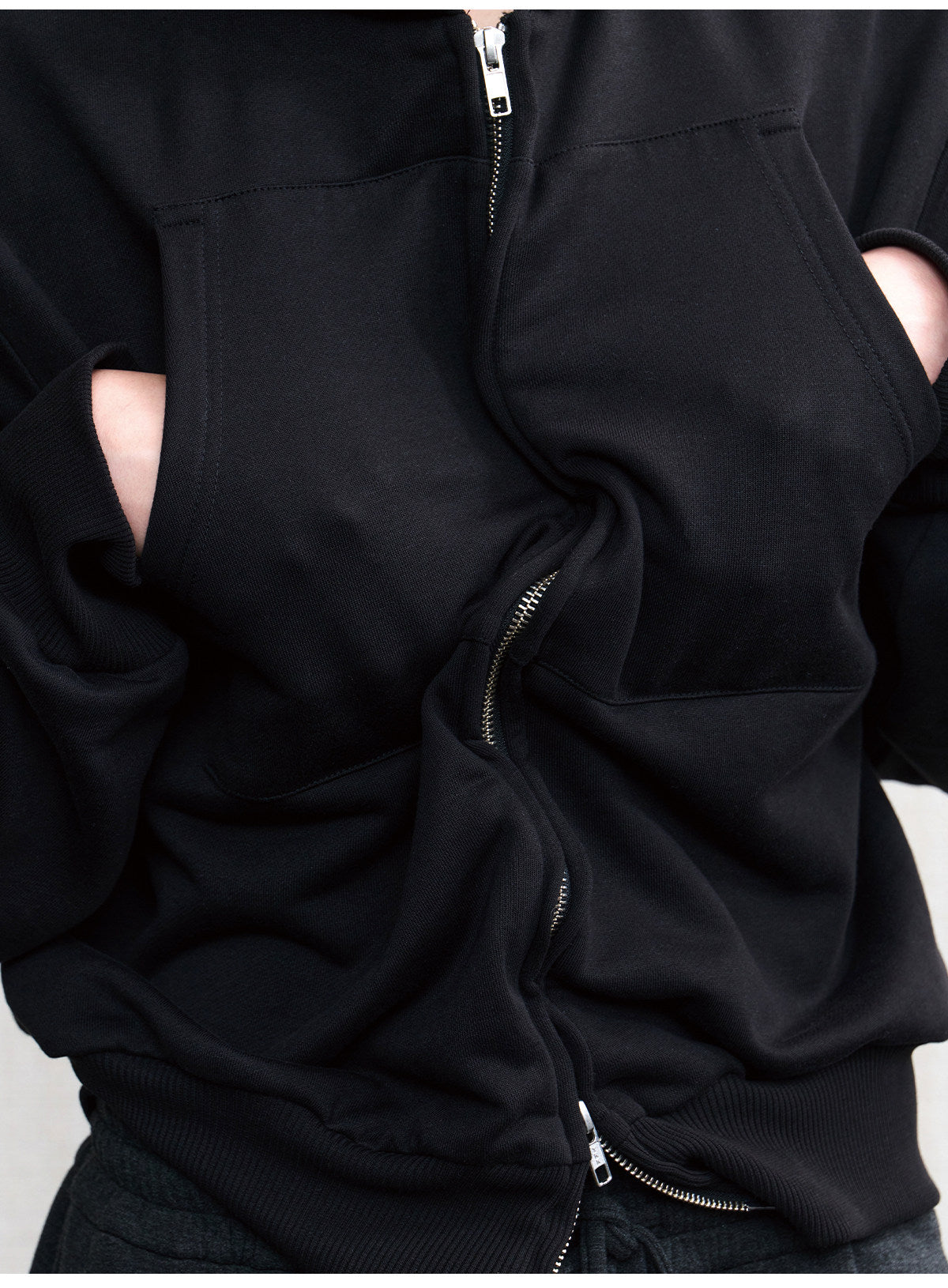 Sweatshirt with a Metal-Wire Hood