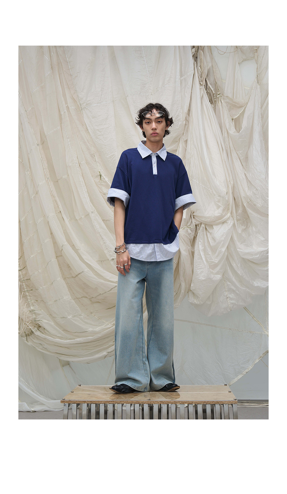 Half-Zip Back Waist Straight Jeans