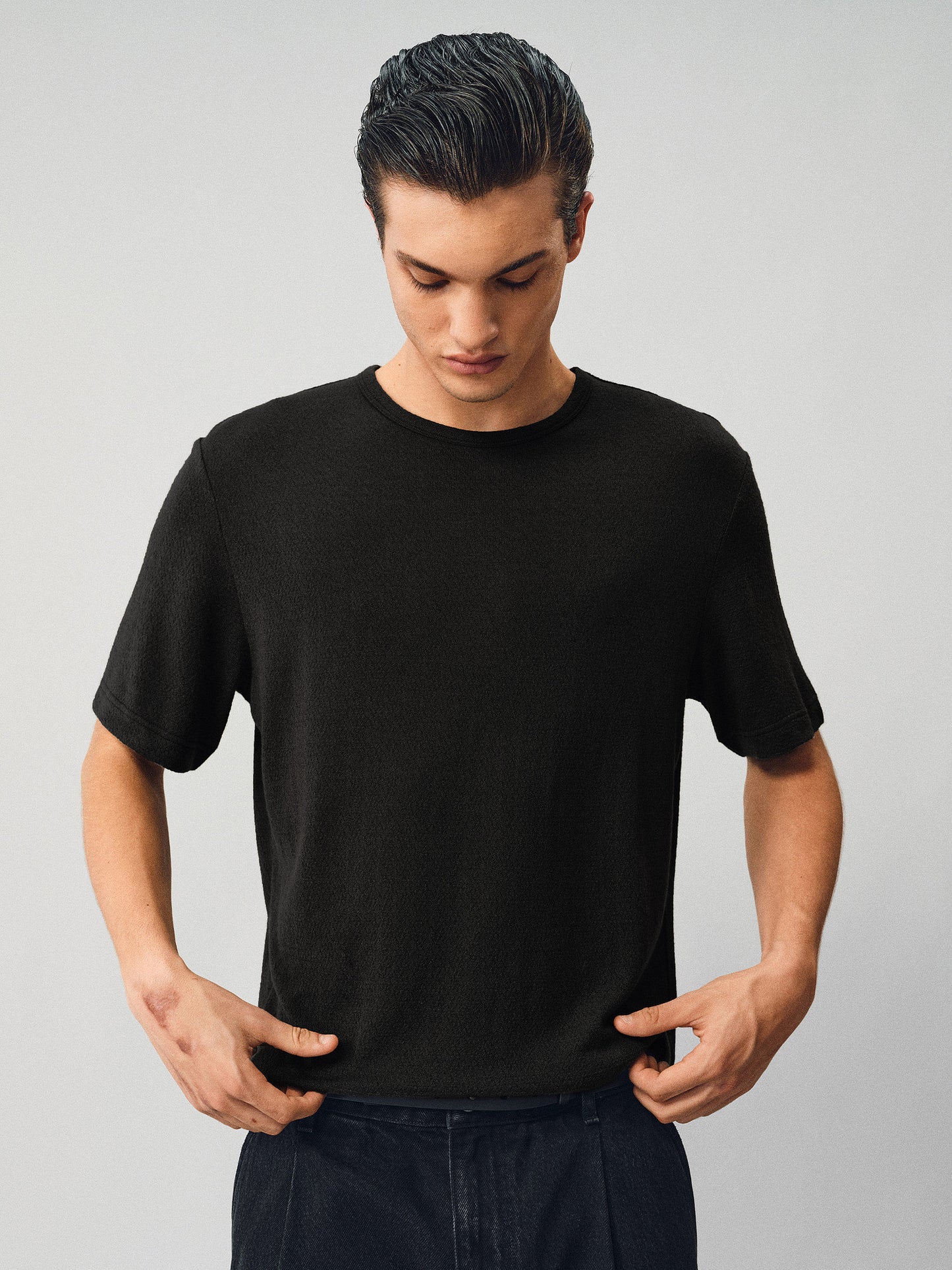 Round-neck T-shirt with a fur-like texture