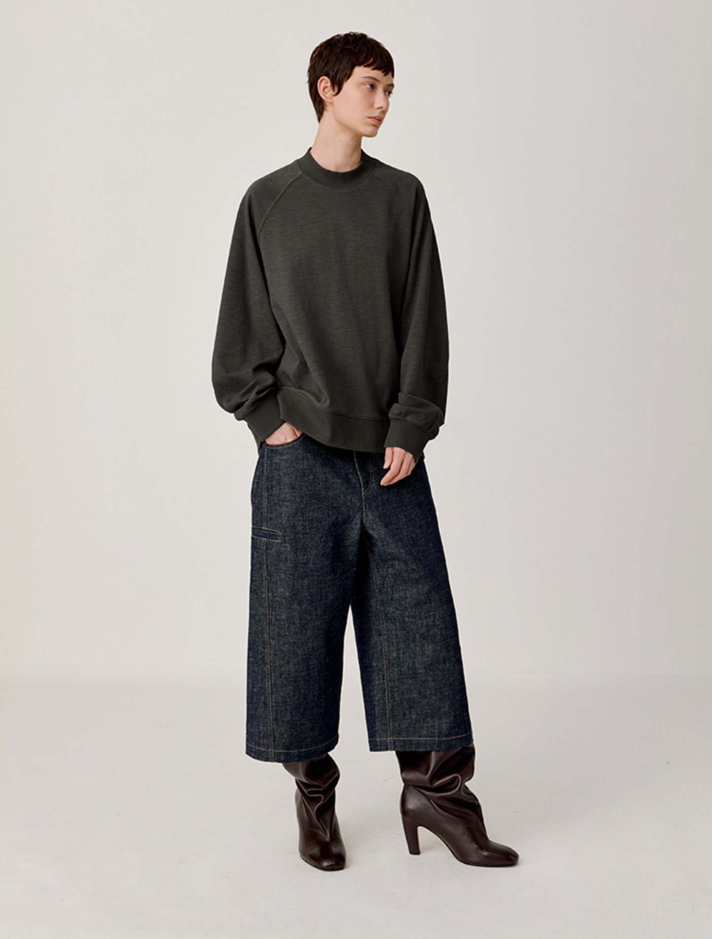 Rib-Knit Round Neck Sweatshirt