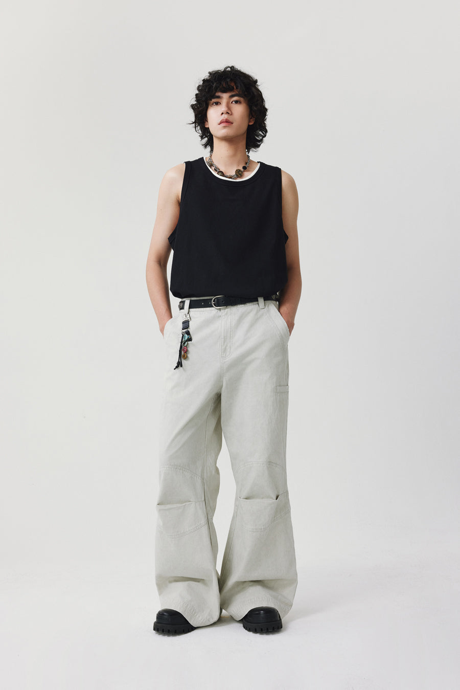 Frayed finish casual pants