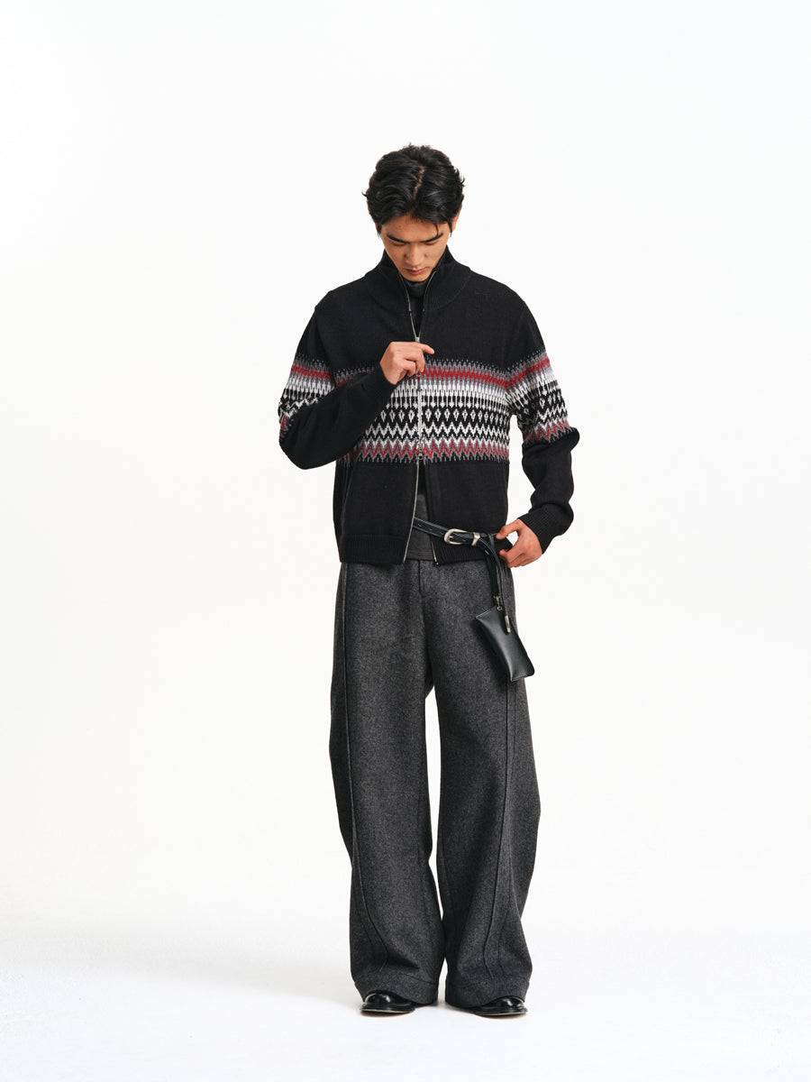 Three-dimensional cut casual pants