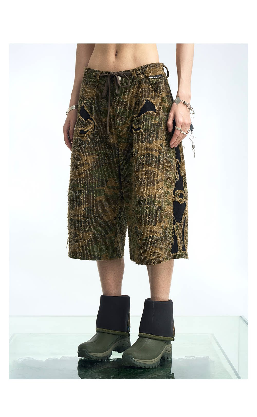 Patch Embroidery Camo Shorts