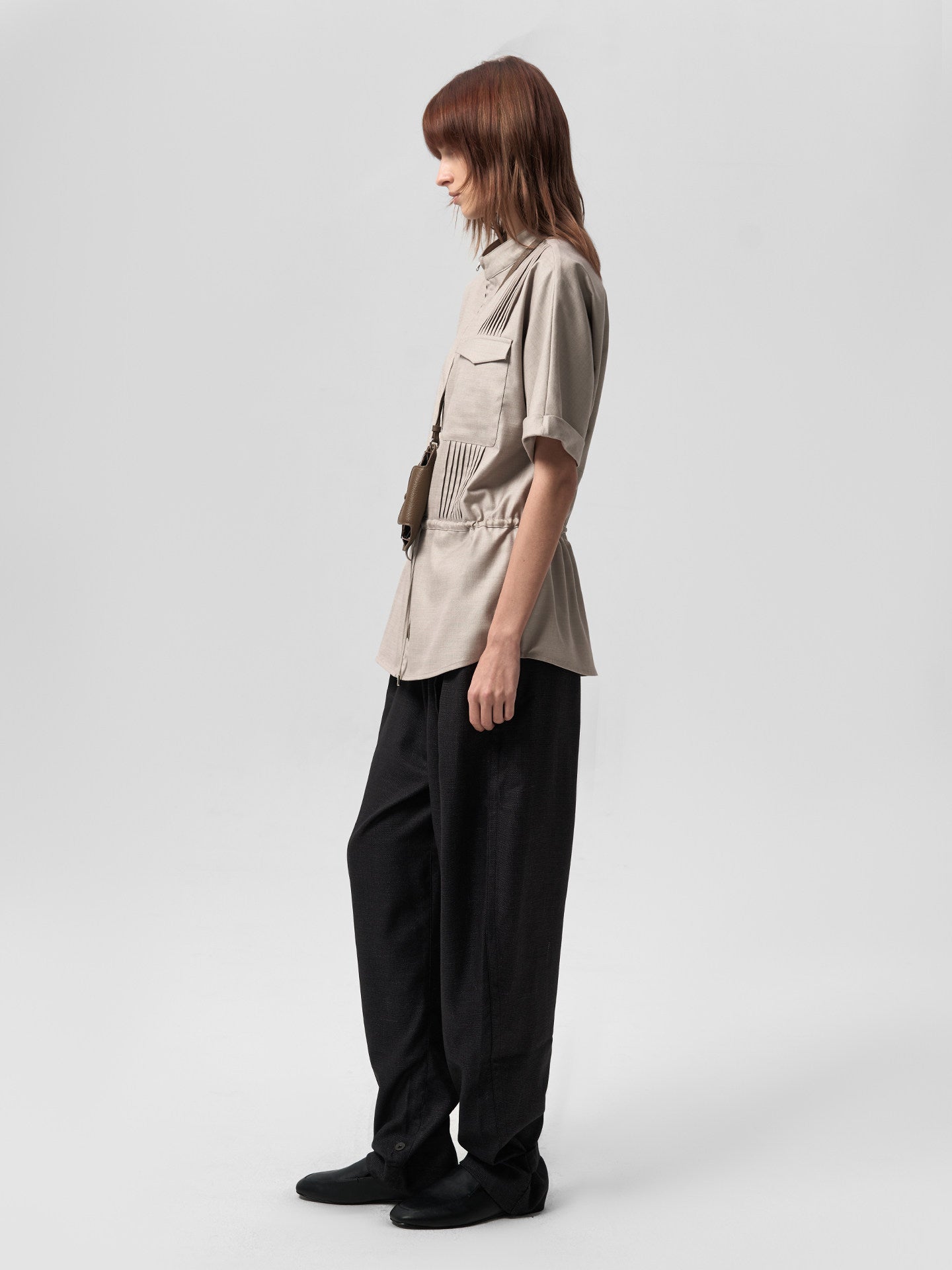 Shirt with 3D pleats and pockets