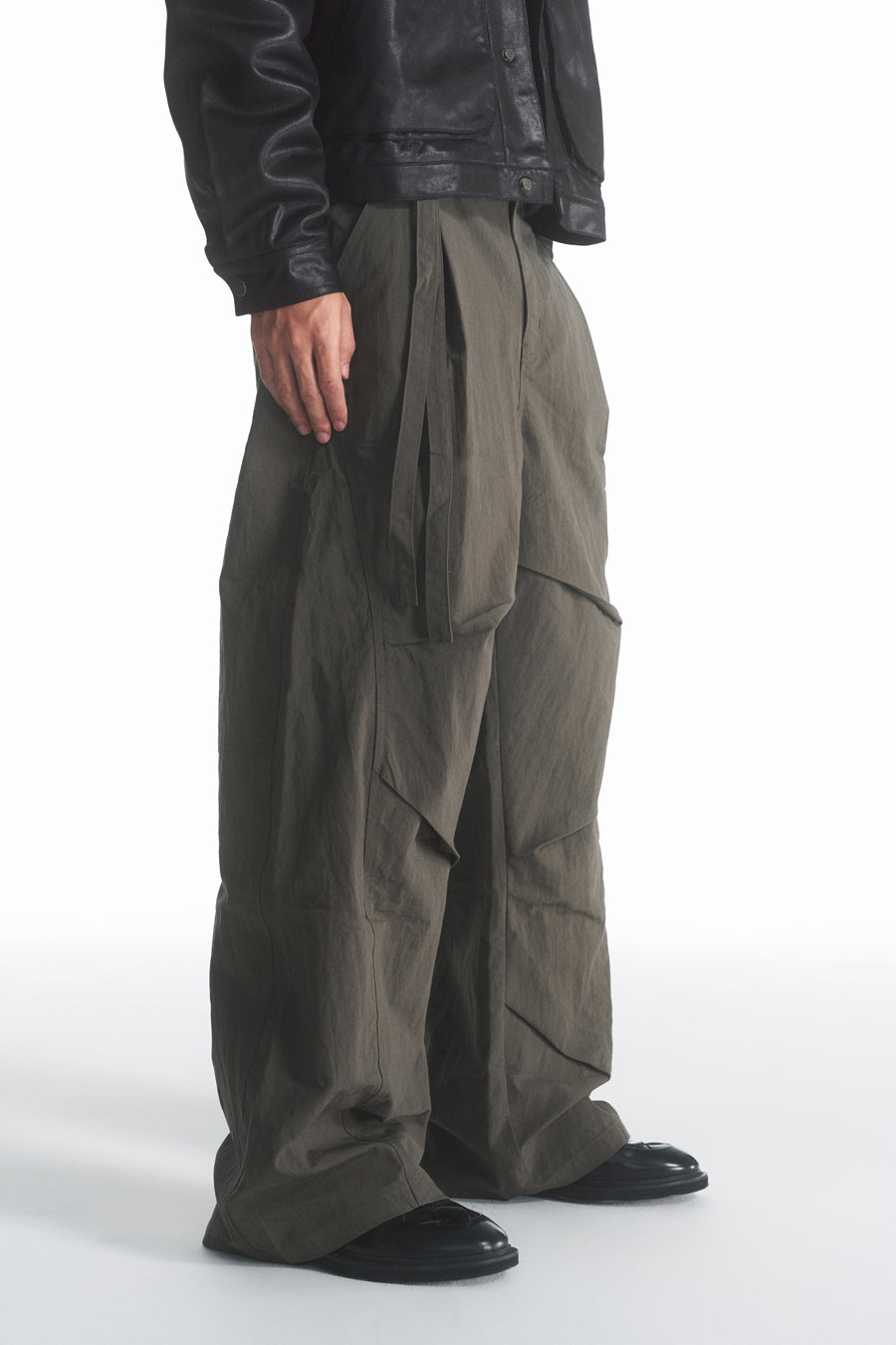 Scimitar Banana Pleated Casual Pants