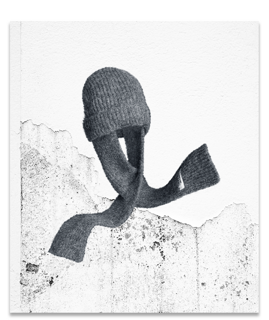 Knit cap with detachable scarf