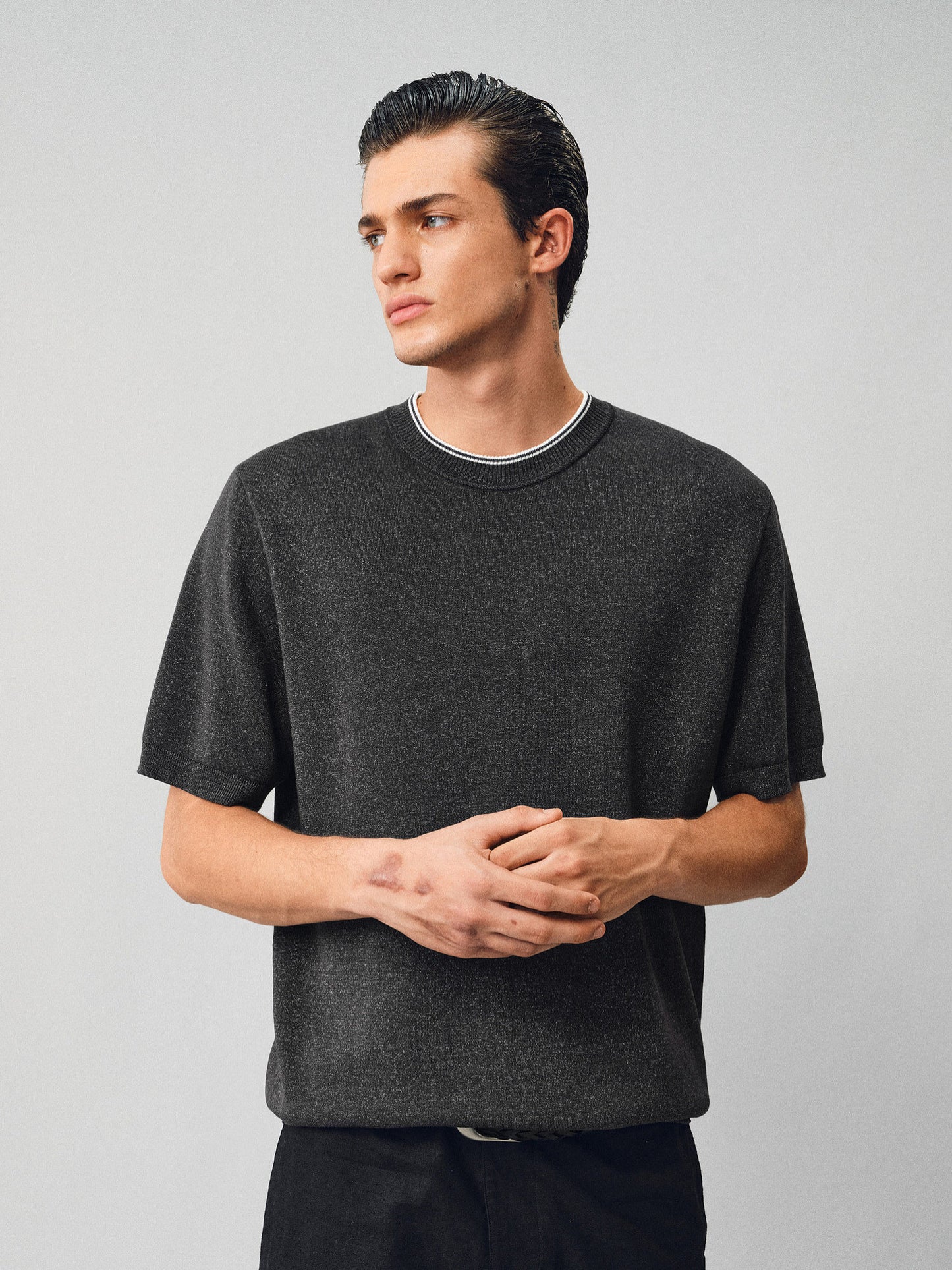 Knit shirt with contrasting trim