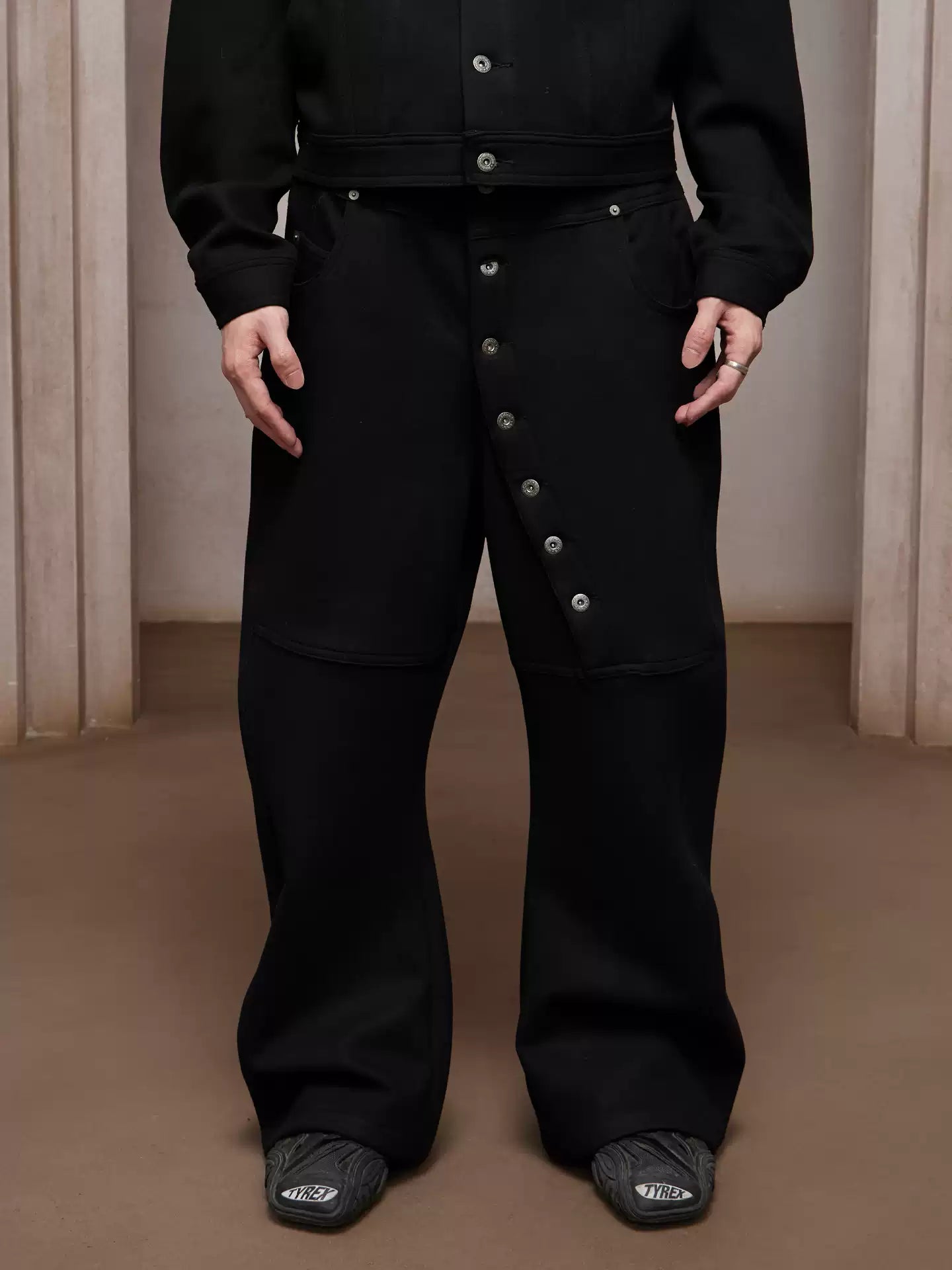 Curve Long Button Sweatpants