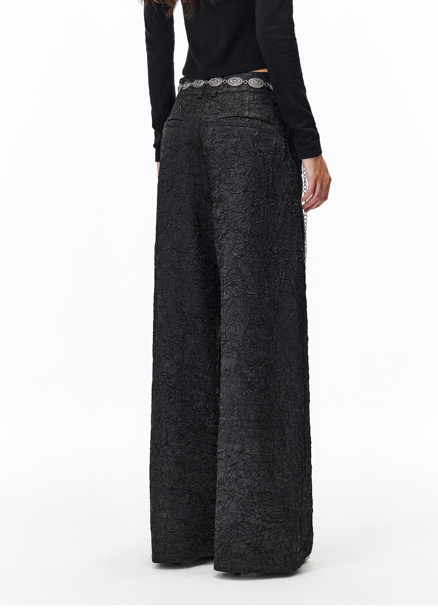 Pleated loose-fitting wide-leg pants