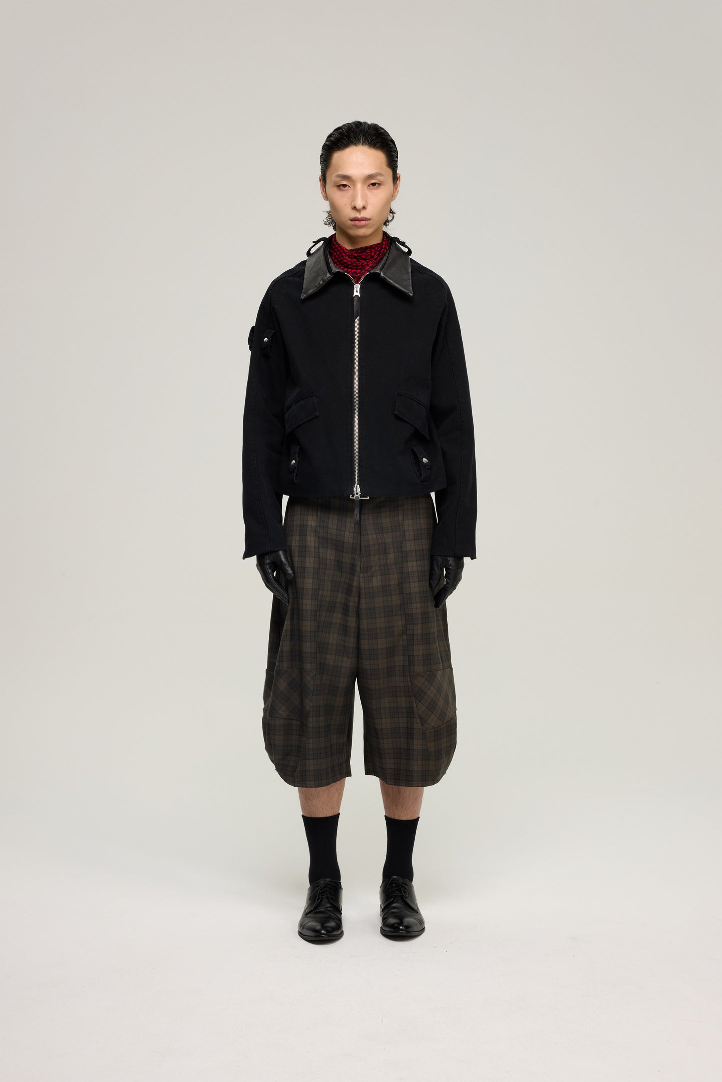 Jacket with a detachable leather collar