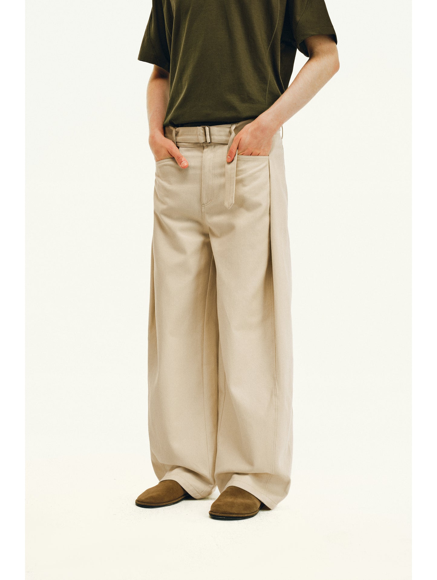 Pleated Casual Pants with Belt