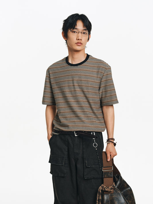 Contrast color T-shirt