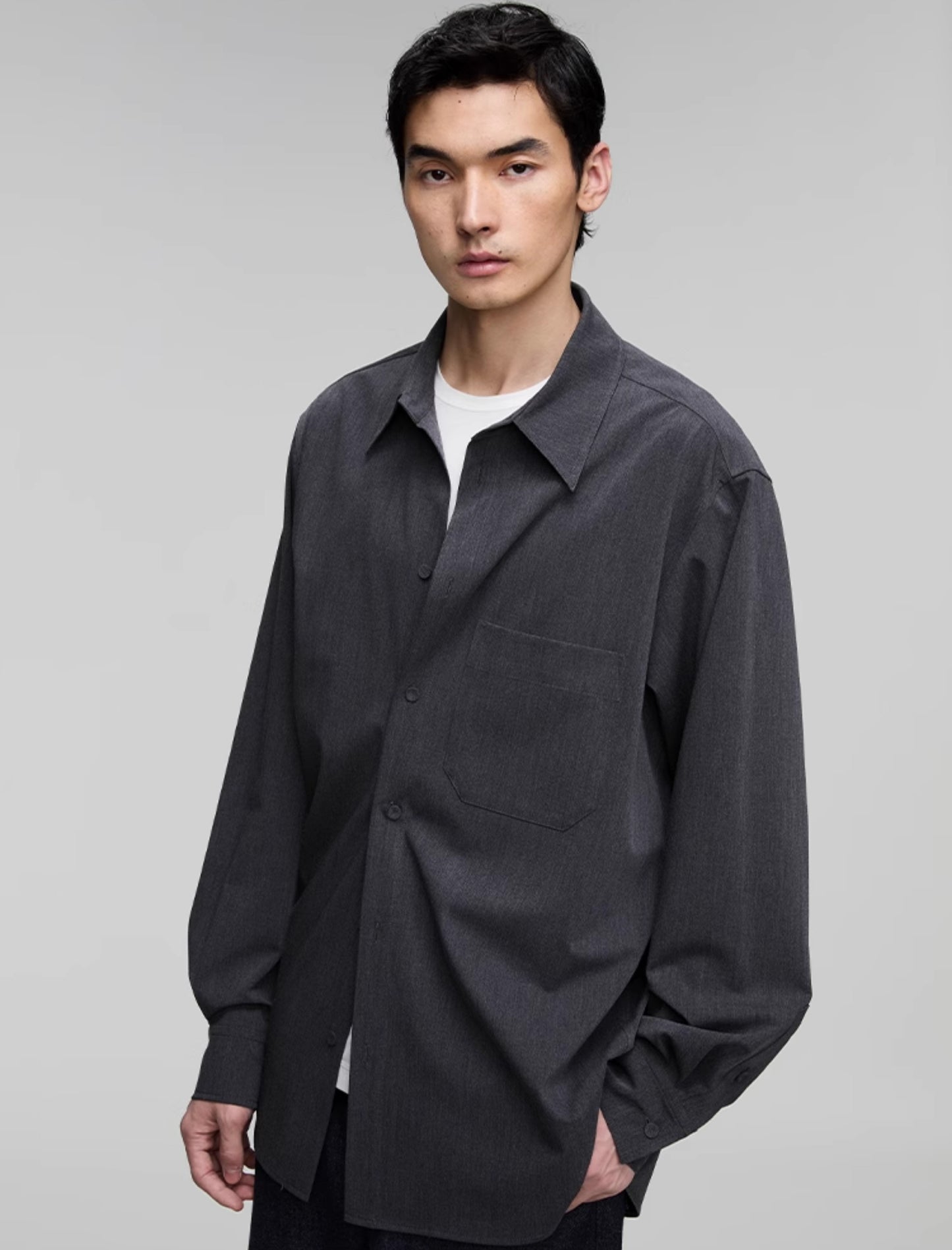 Patch pocket basic shirt