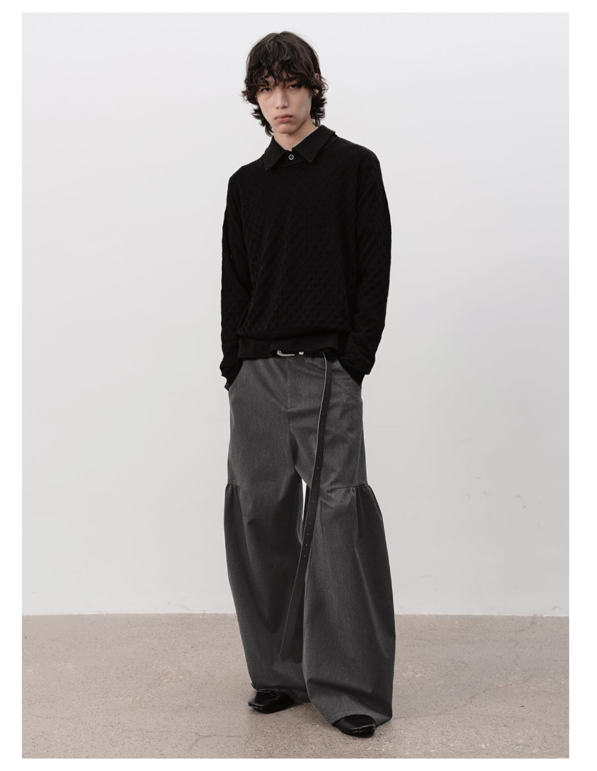 Casual pants with side pleats