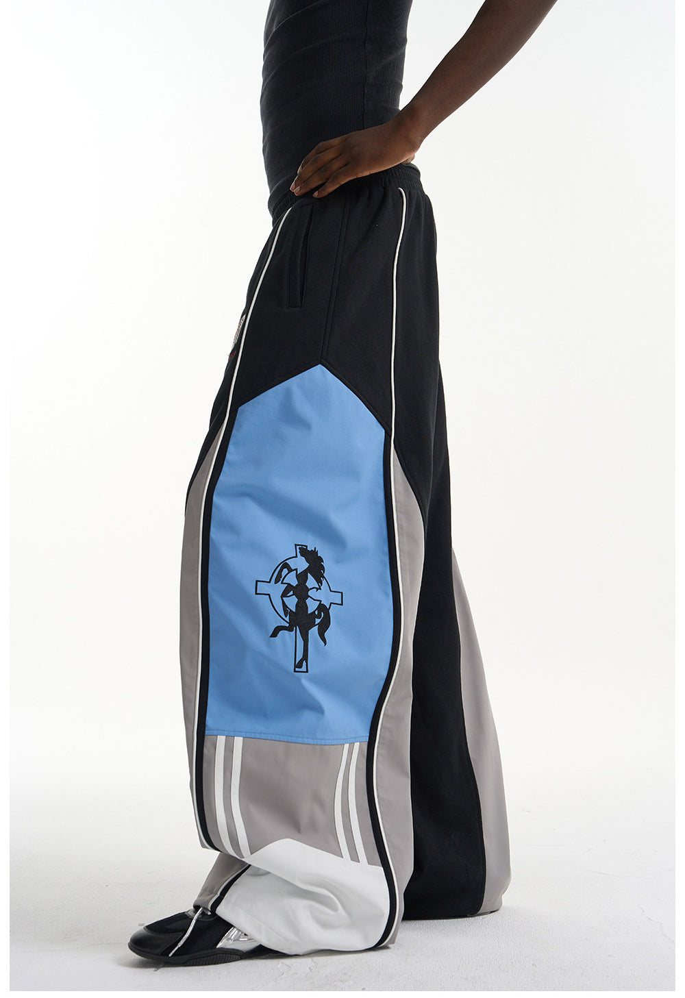 Embroidered Sporty Casual Pants