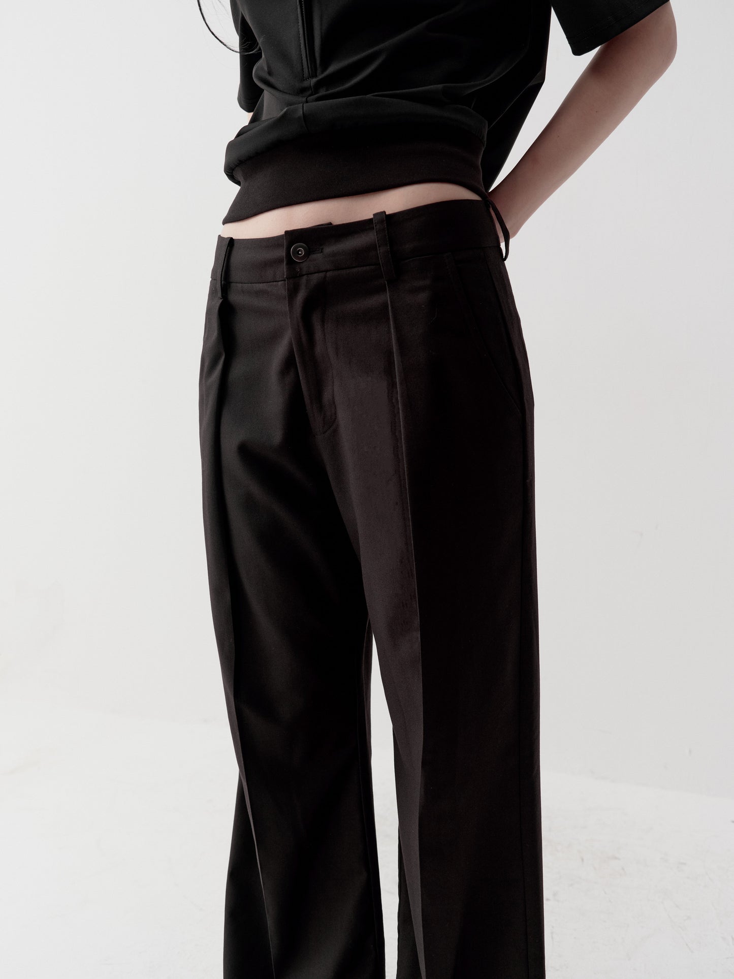 3D-Pleated Casual Pants