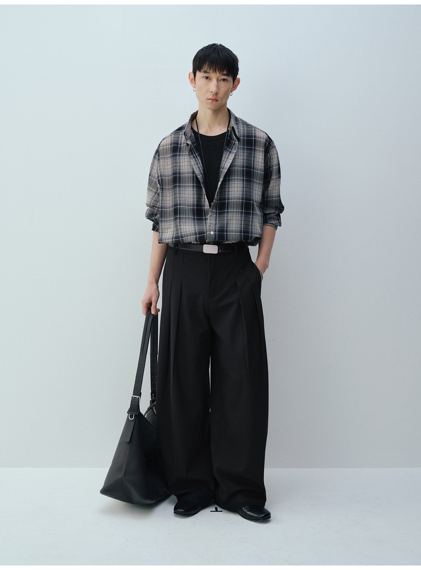 通気性の良いグラデーションチェックシャツ