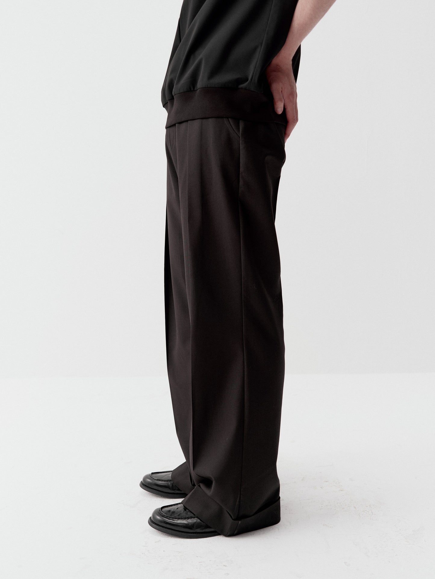 3D-Pleated Casual Pants