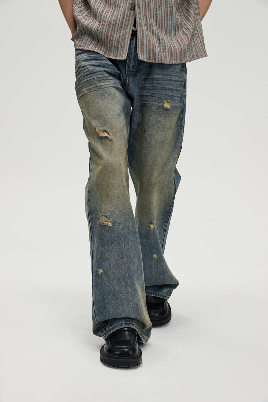 Damaged Bootcut Jeans