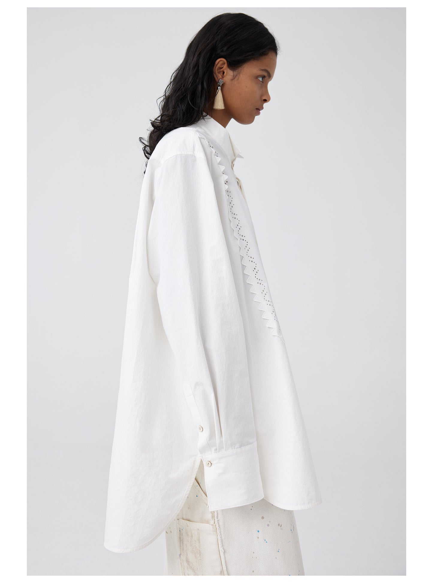 Long Silhouette Hollow Embroidery Shirt