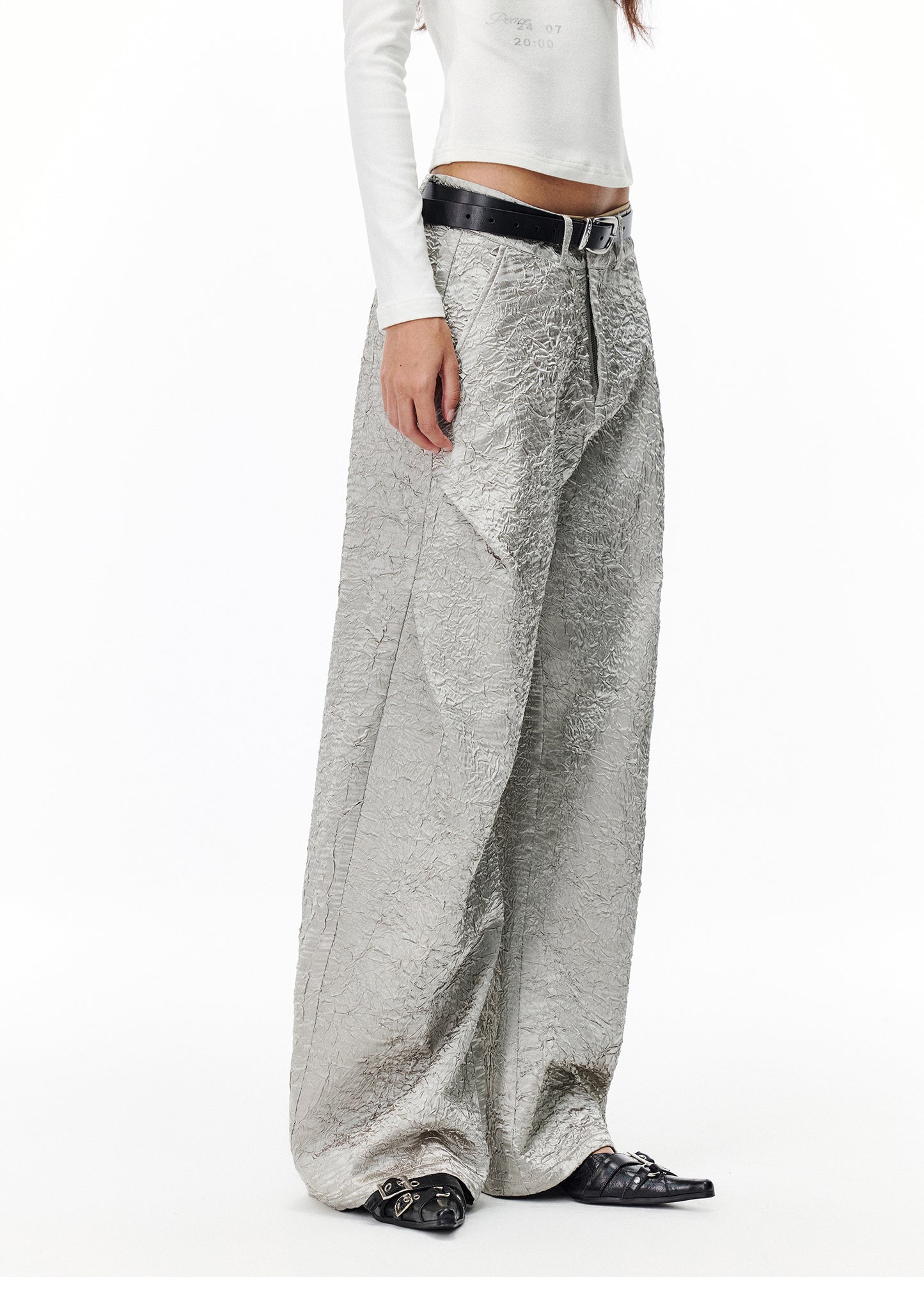 Pleated loose-fitting wide-leg pants