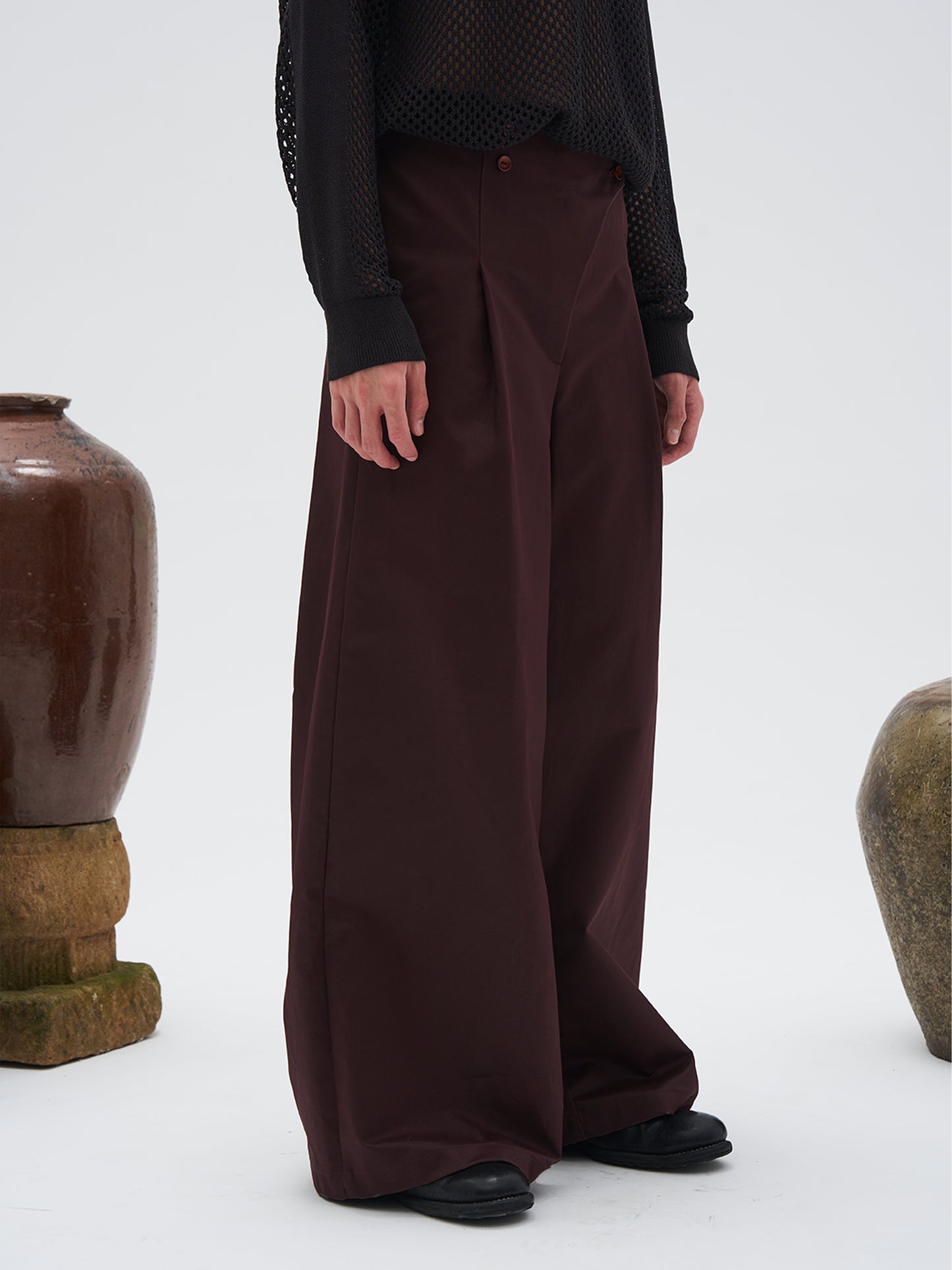 Pleated wide pants