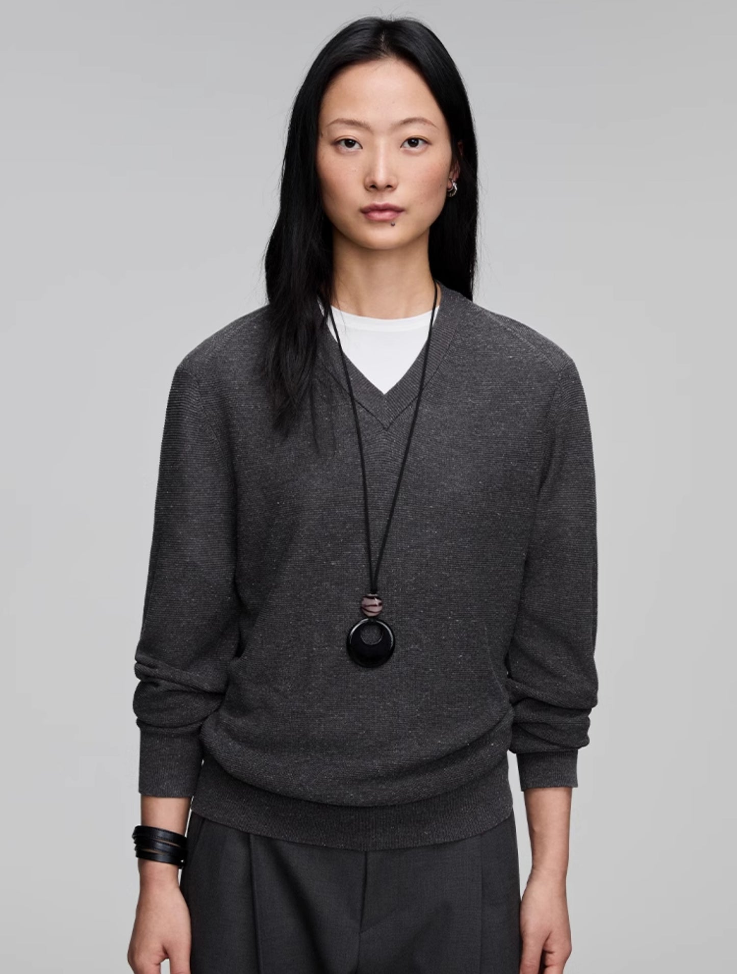 V-neck loose casual knit