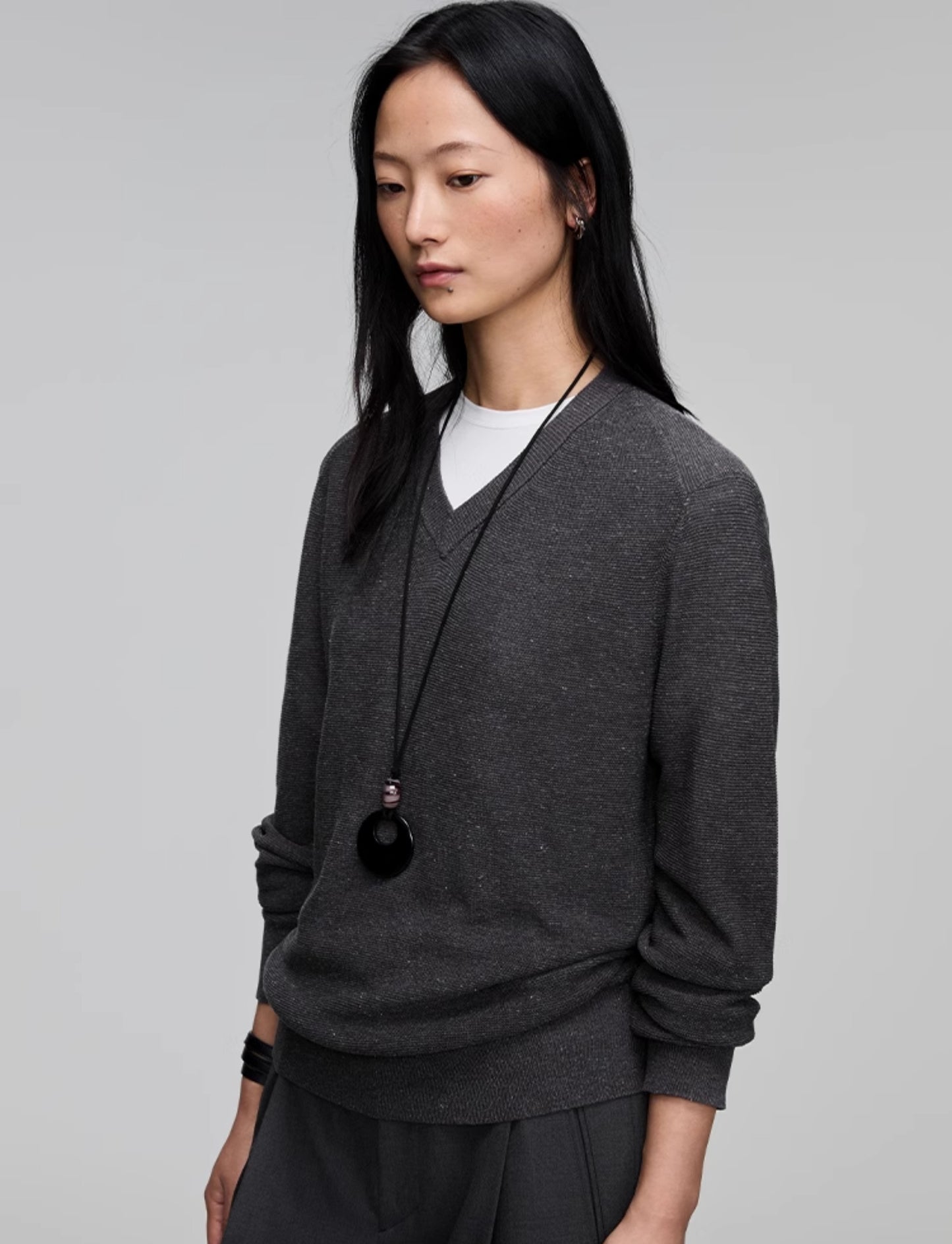 V-neck loose casual knit