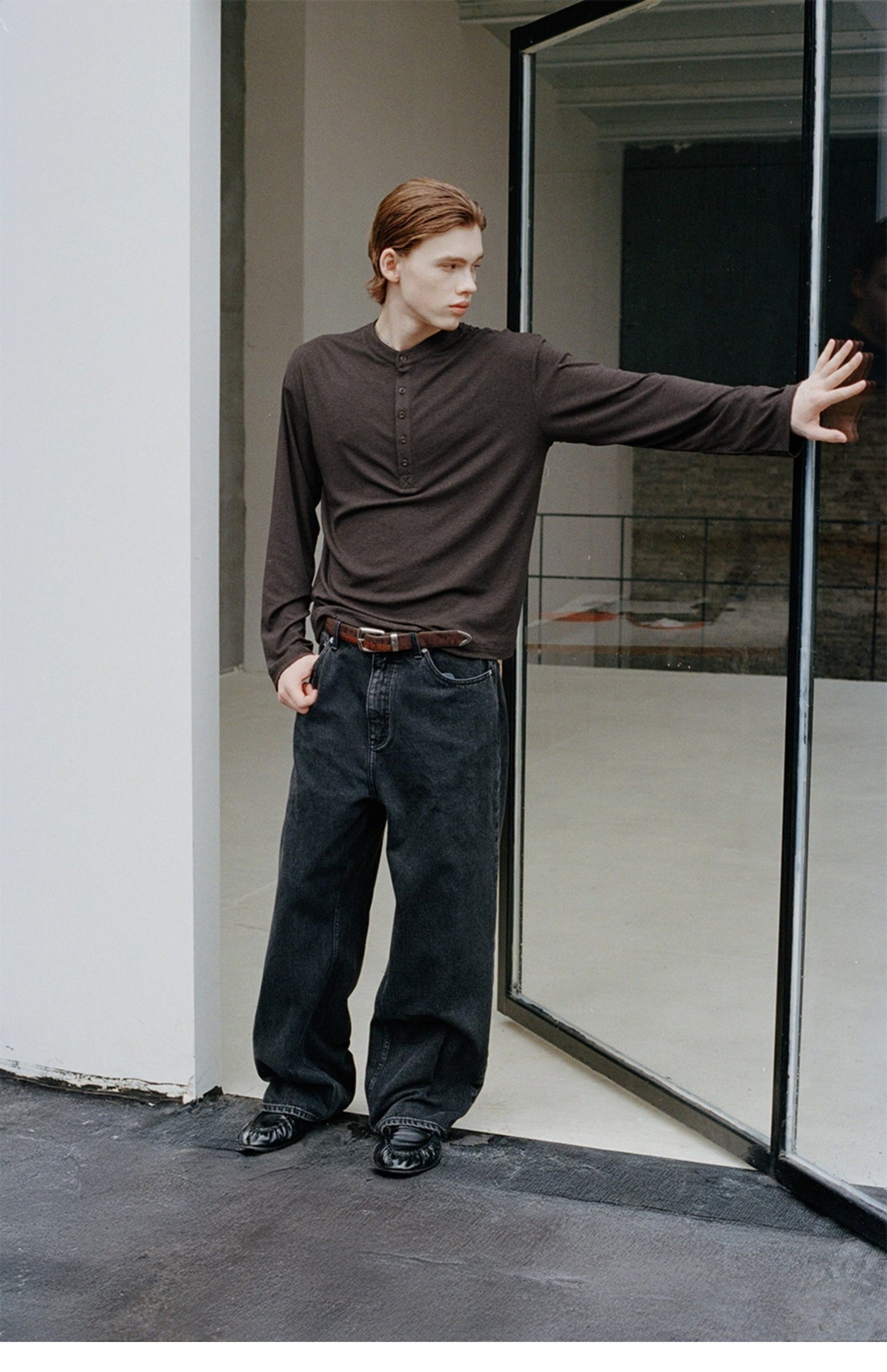 Wash-Finish Relaxed-Fit Wide-Leg Jeans