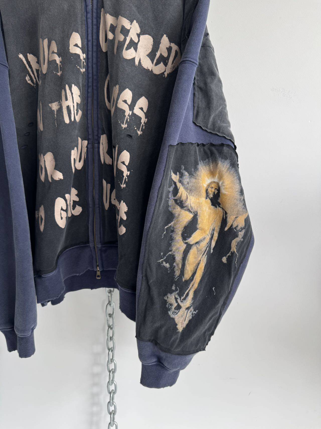 Rock Print Distressed Design Zip-Up Hoodie