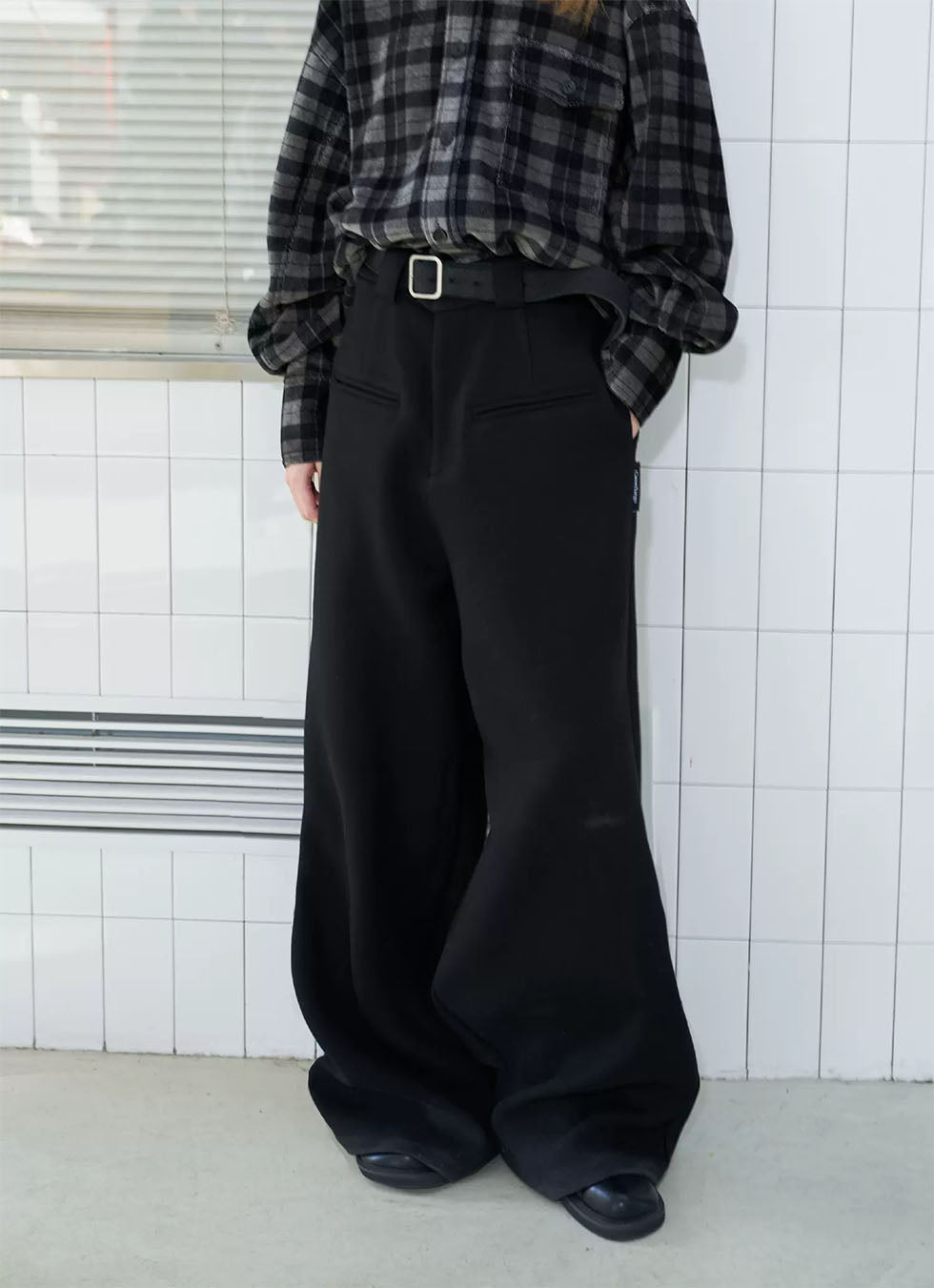 Wool casual pants with side logo