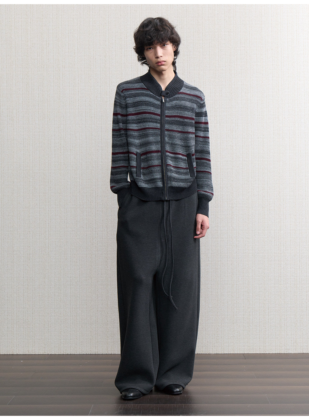 Slightly Loose-Fitting Striped Knit Cardigan