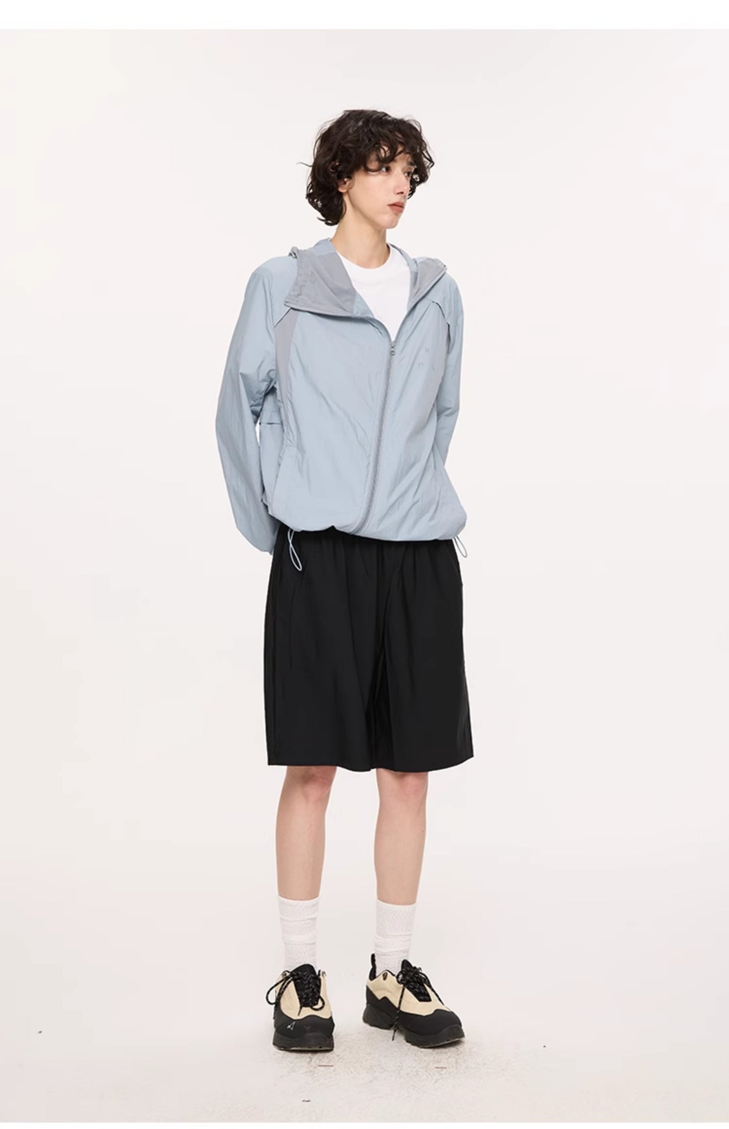 Breathable straight shoulder jacket