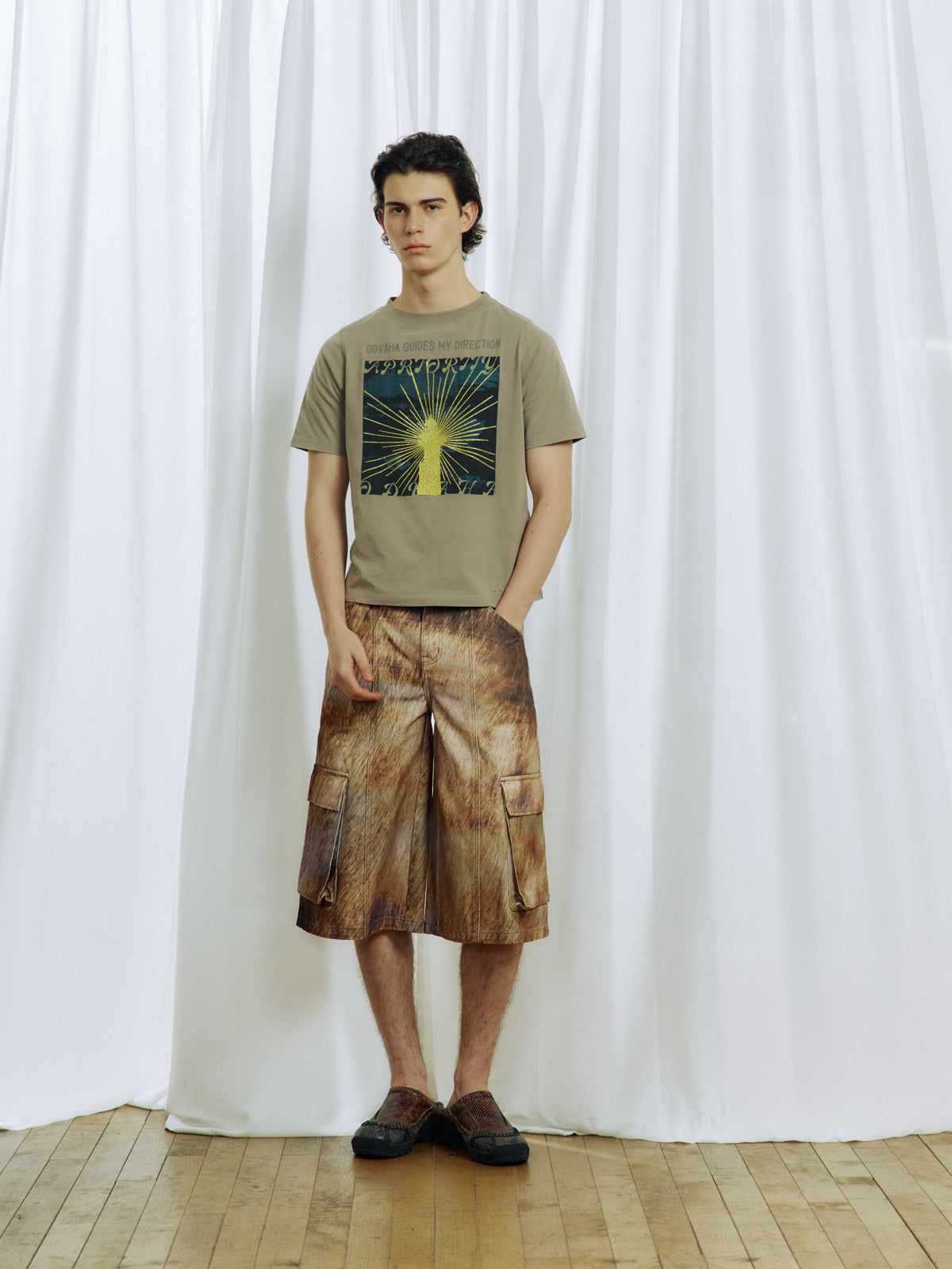 Glitter Print Distressed T-Shirt