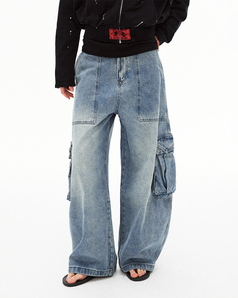 Large-Pocket Washed Jeans