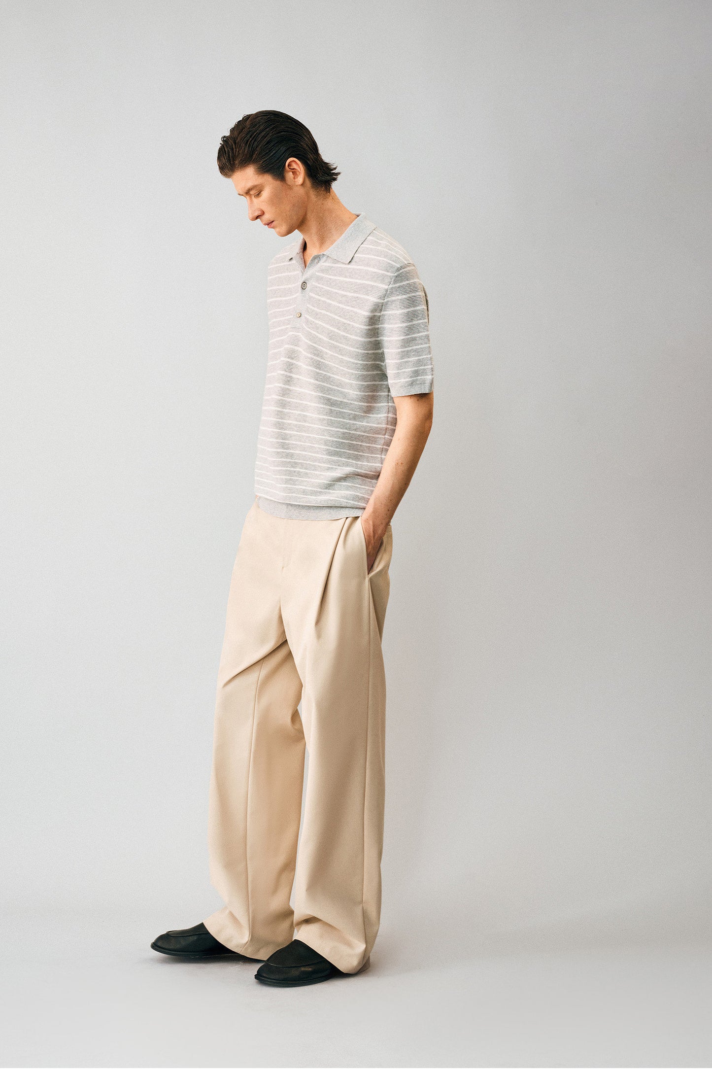 사이드 플리츠 캐주얼 팬츠