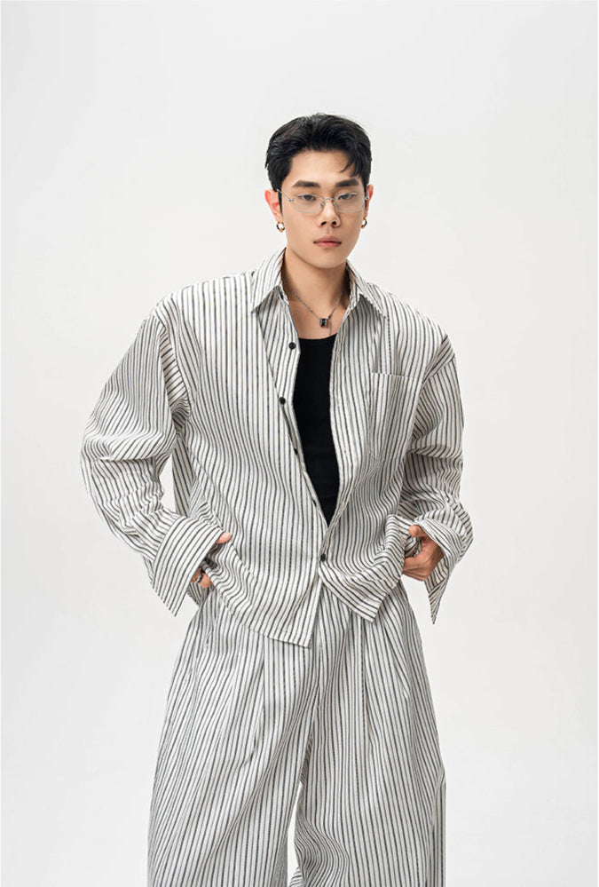 Striped shirt with adjustable hem