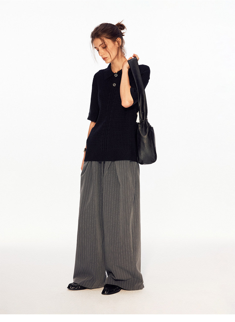 Wide-leg pants with an elastic waistband