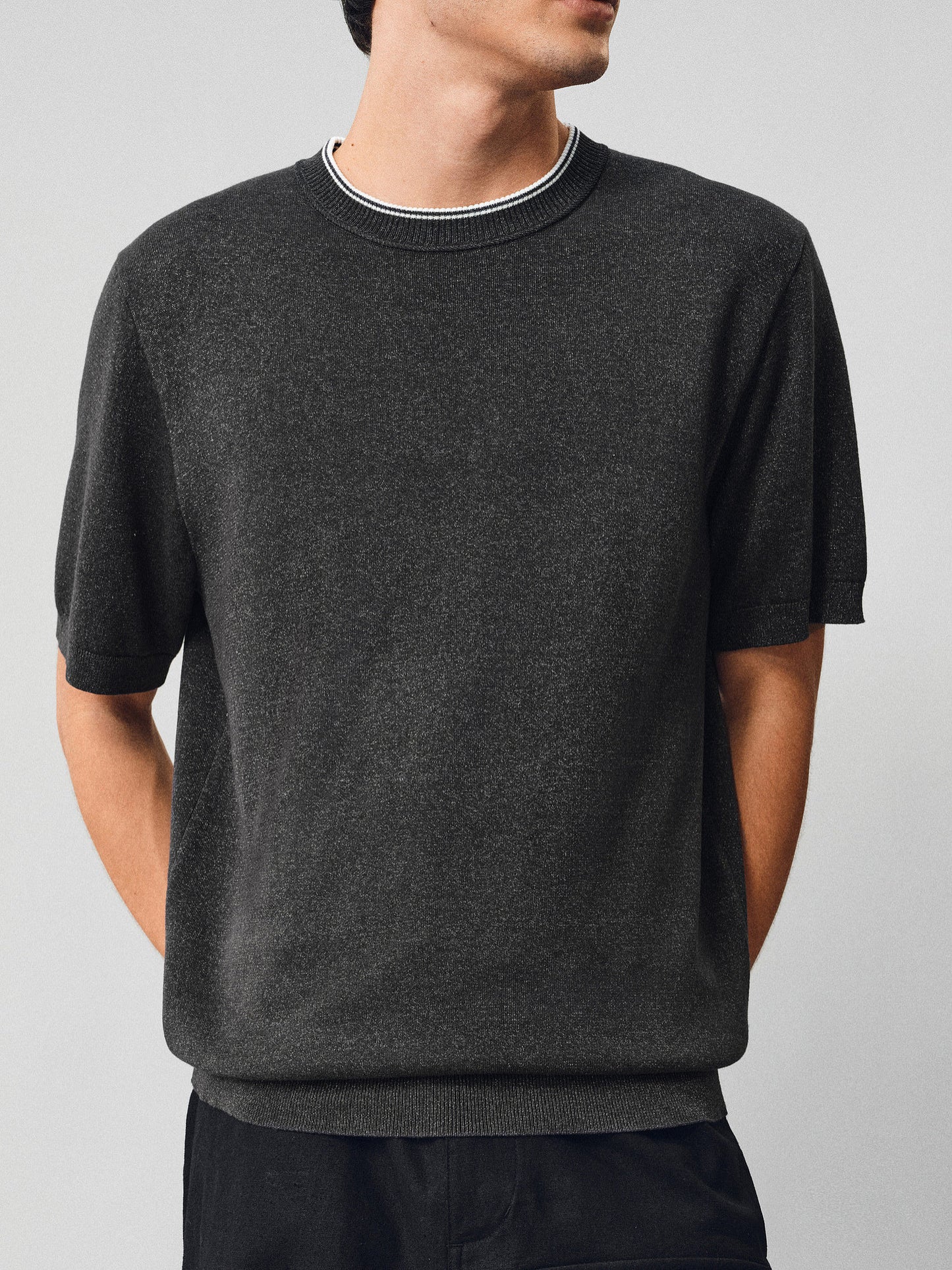 Knit shirt with contrasting trim