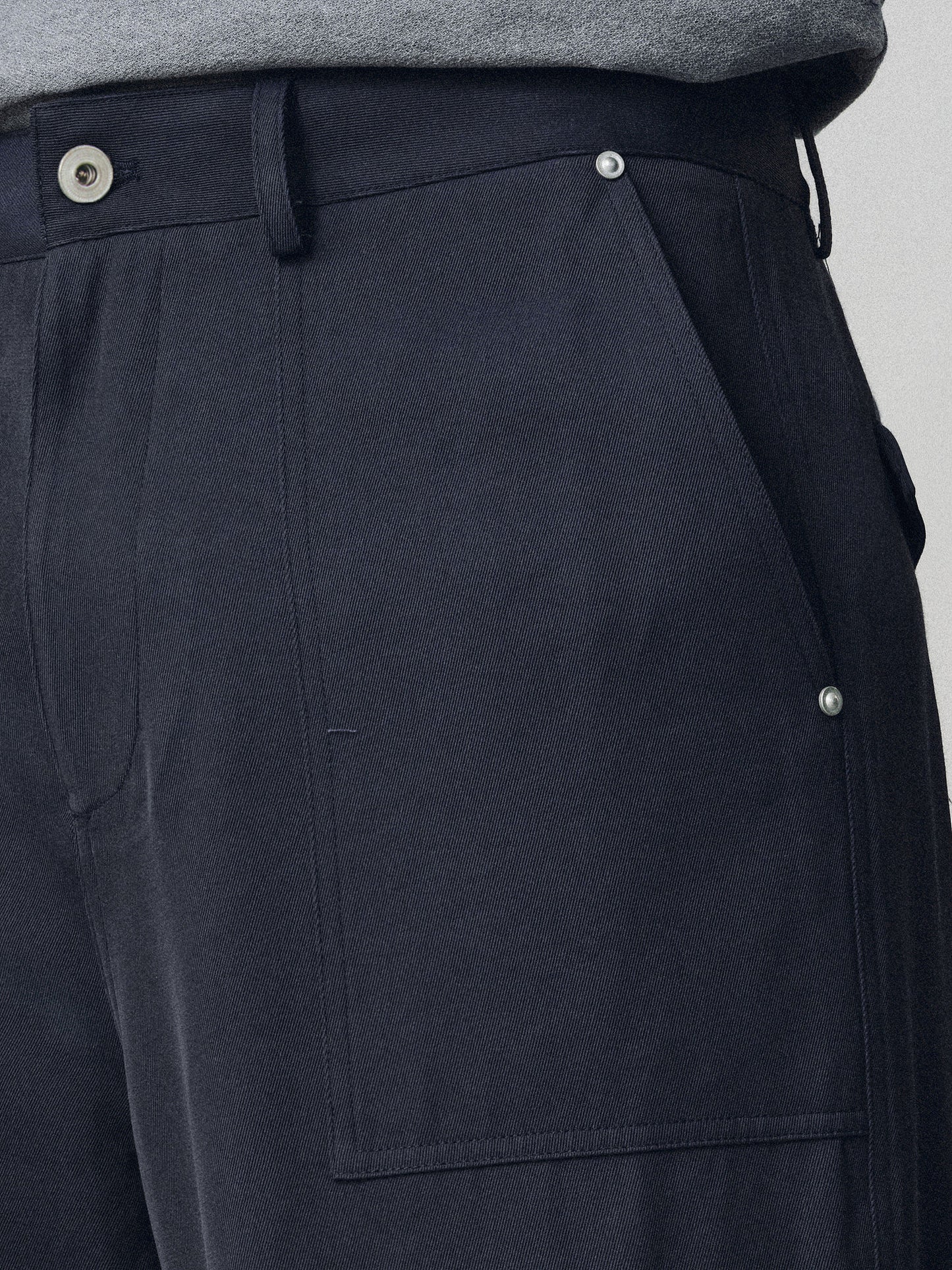 Work pants with pockets