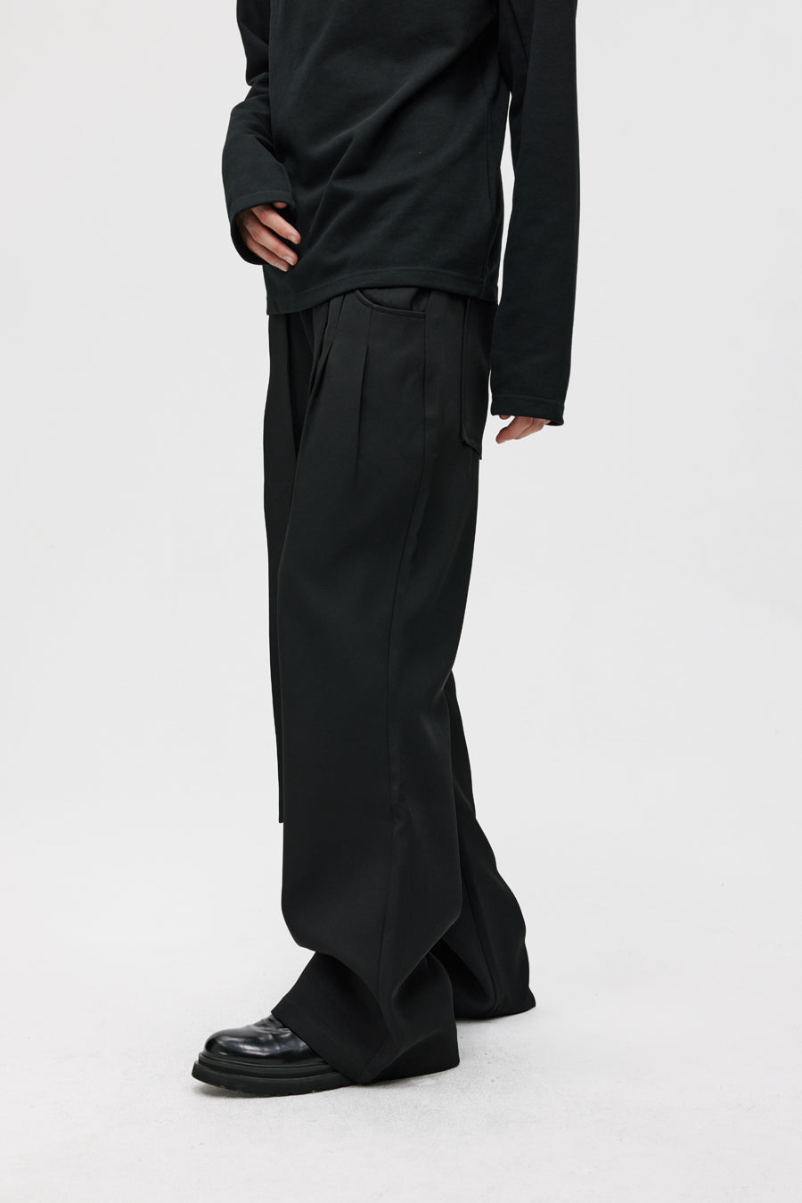 Double Pleated Straight Pants