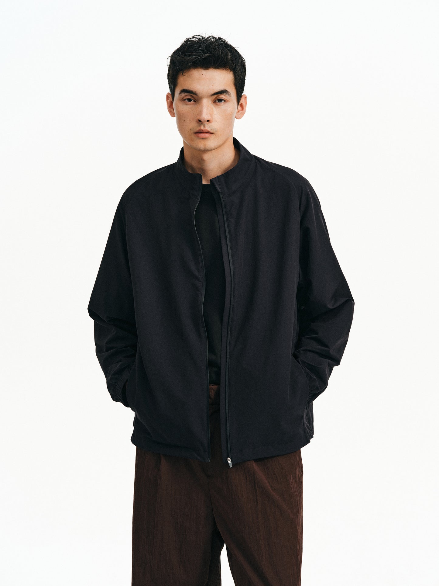 Water-repellent lightweight jacket