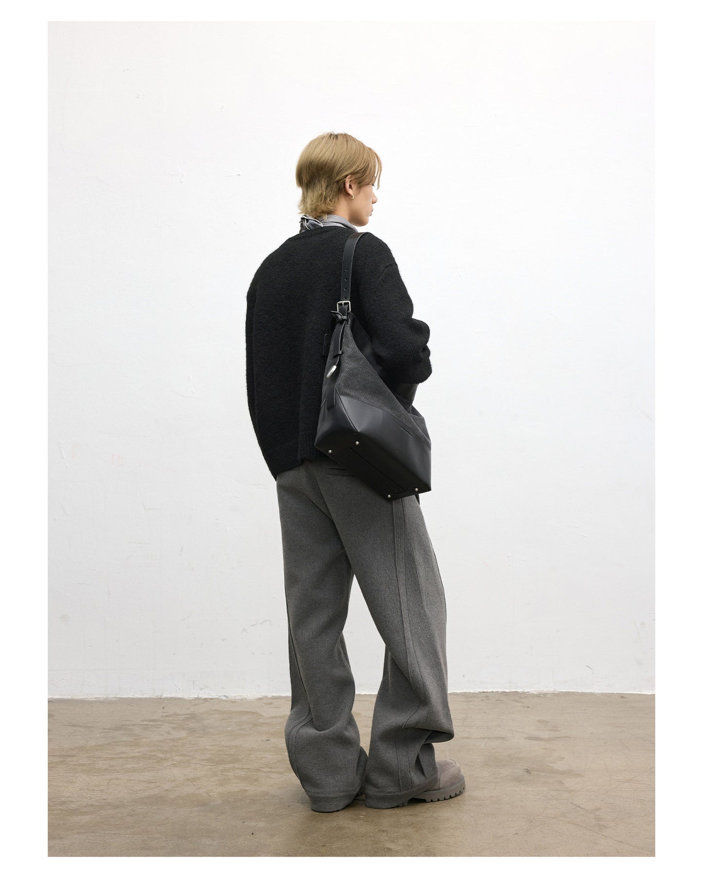 Loose-Fit Crew Neck Cardigan