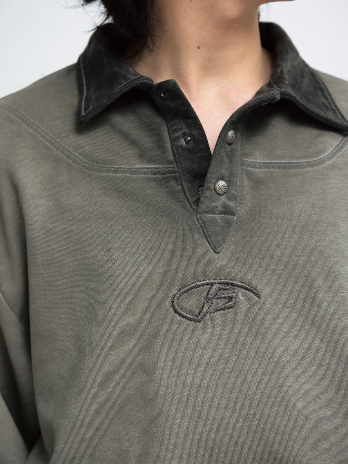 Polo collar sweatshirt