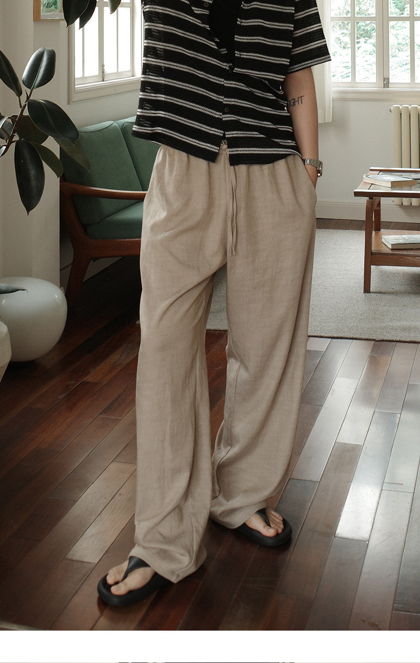 Casual Pants with Excellent Breathability and a Loose Drawstring
