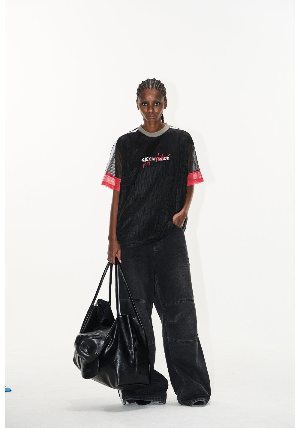 Contrast color mesh T-shirt