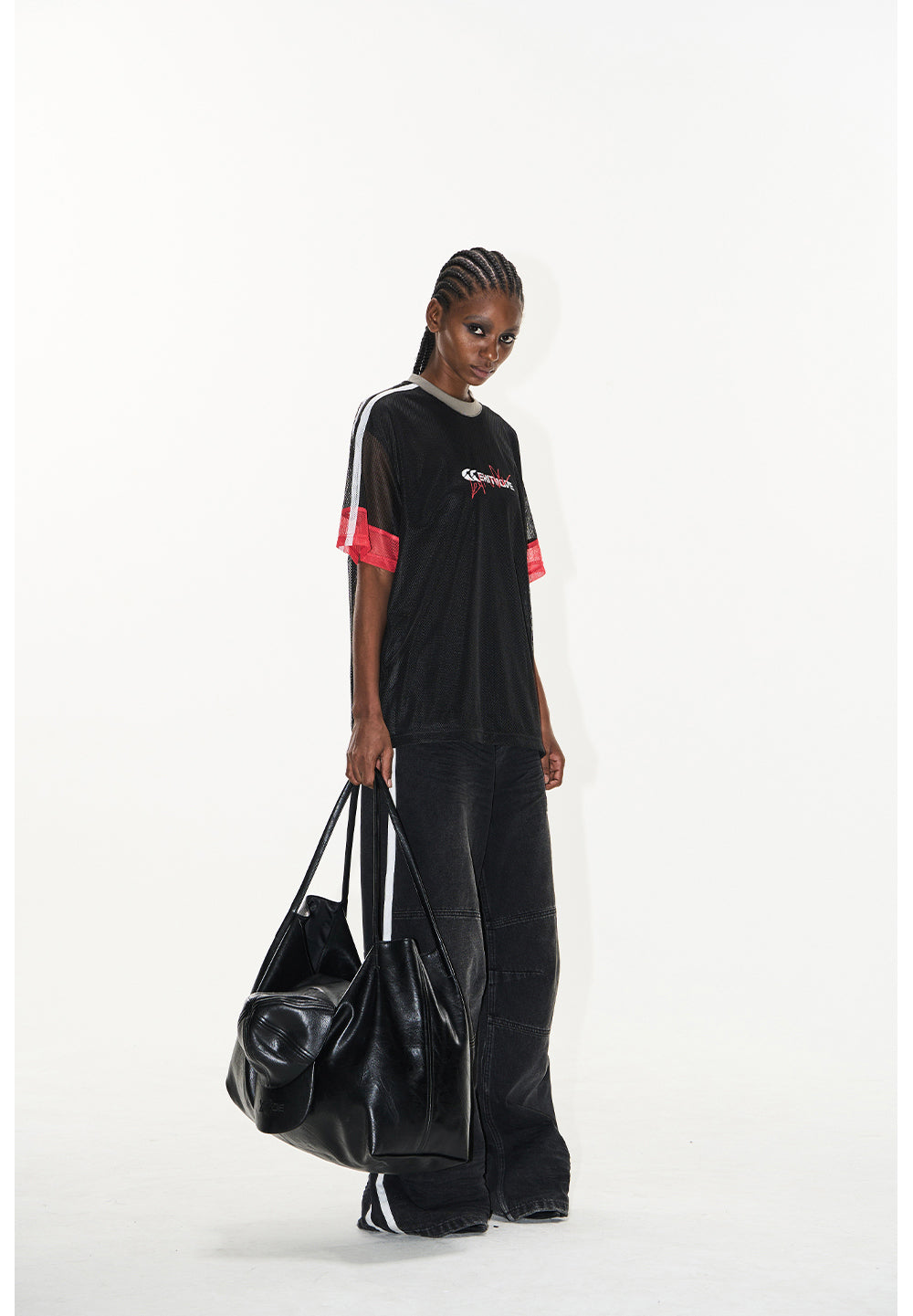 Contrast color mesh T-shirt