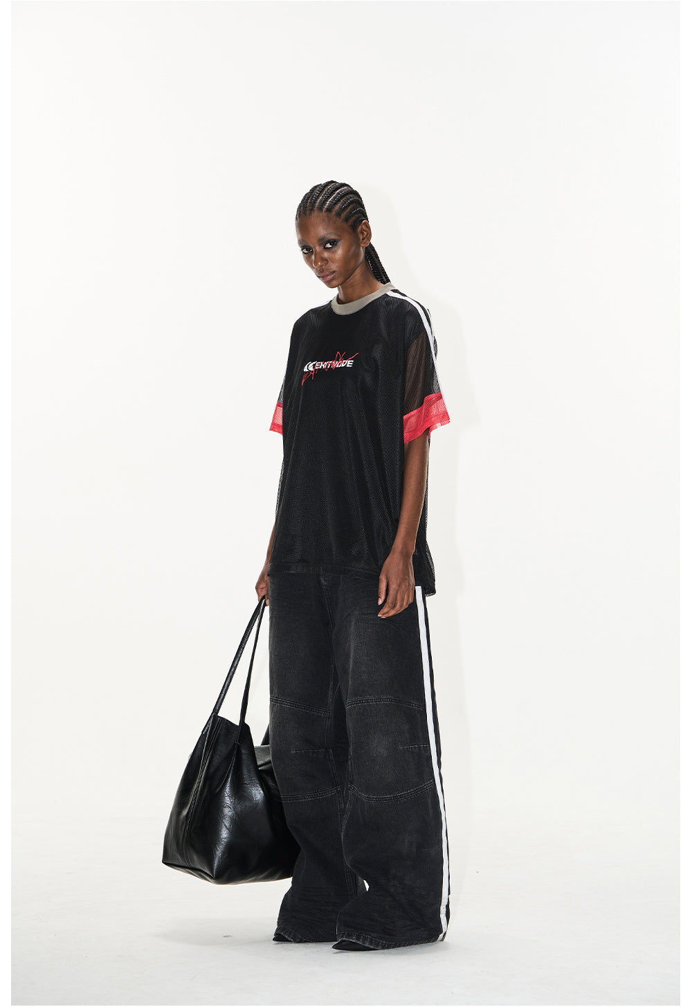 Contrast color mesh T-shirt