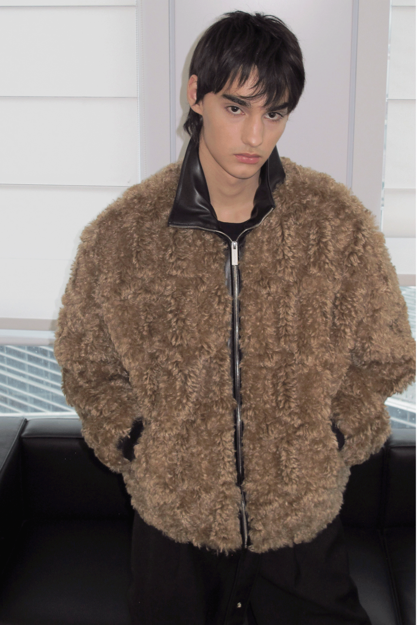 Fur jacket with zipper design